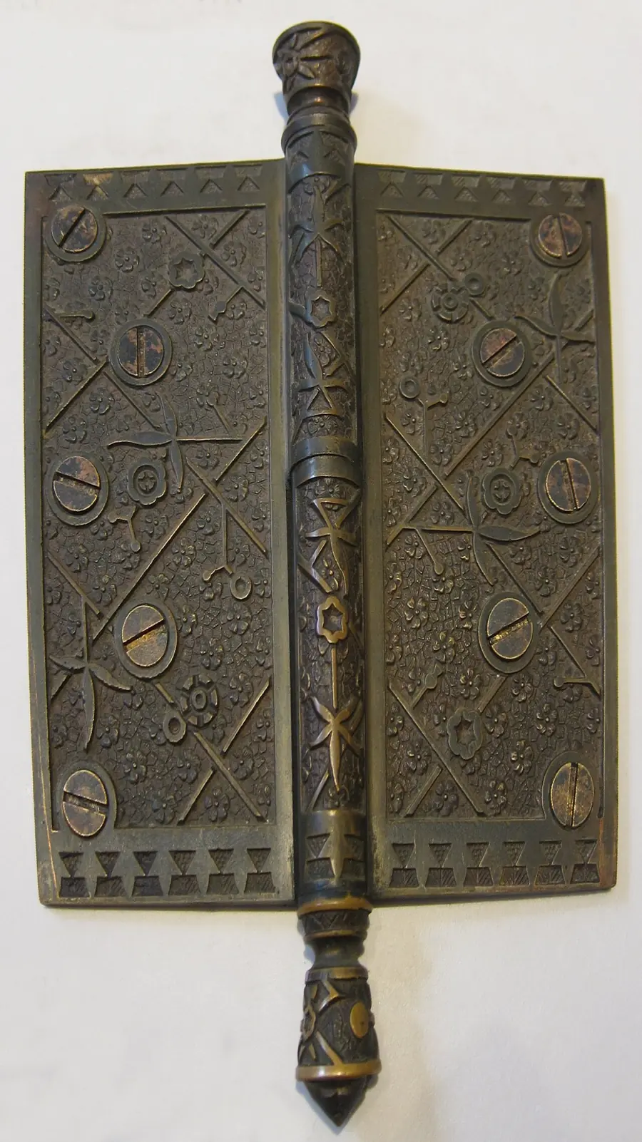 Antique butt hinge with a decorative finial pin